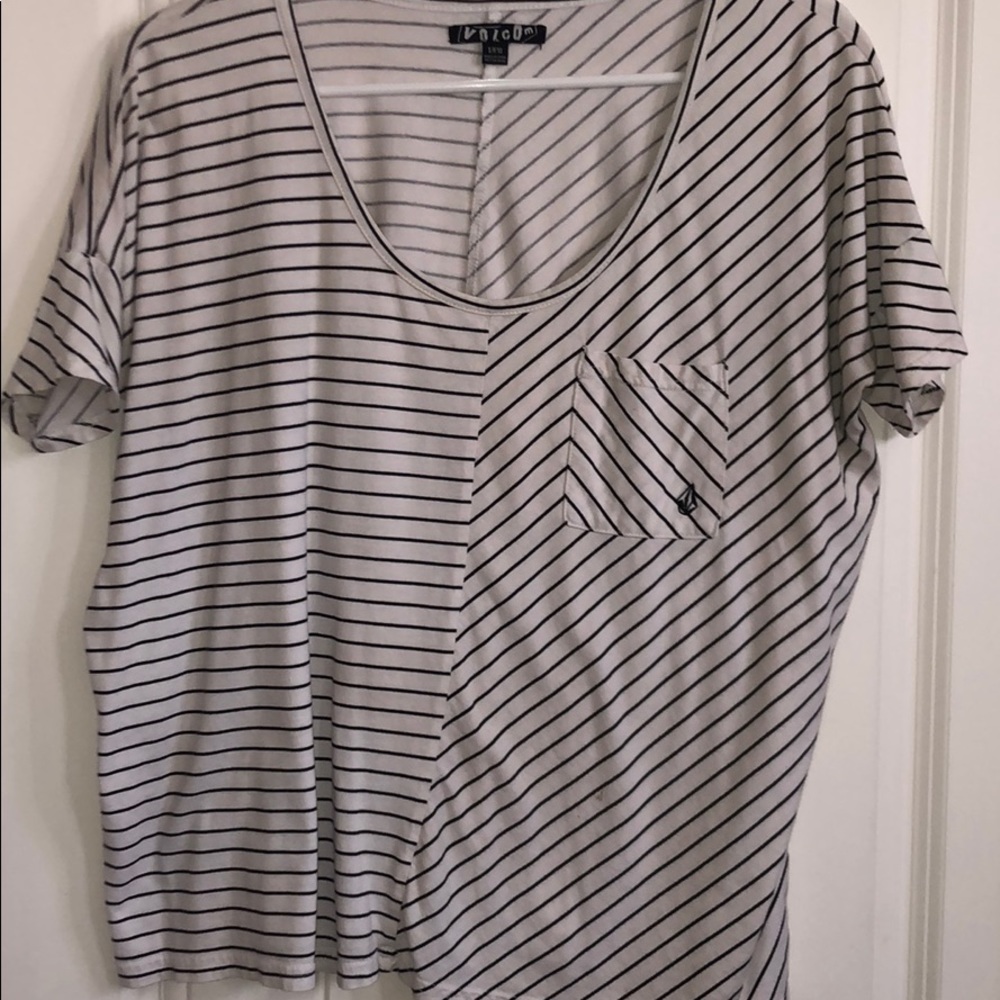 Volcom tee
